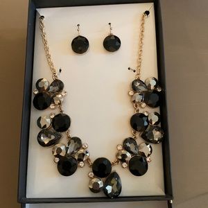 Earring and necklace set costume jewelry